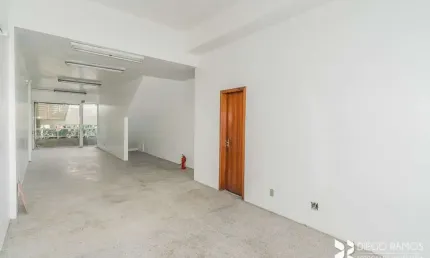 Ponto comercial para alugar na Avenida Protásio Alves, 2671, Petrópolis, Porto Alegre, 65 m2 por R$ 2.800