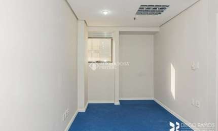Sala comercial para alugar na Avenida Carlos Gomes, 1200, Auxiliadora, Porto Alegre, 52 m2 por R$ 1.900