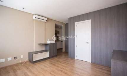 Sala comercial para alugar na Avenida Carlos Gomes, 1859, Auxiliadora, Porto Alegre, 31 m2 por R$ 2.000