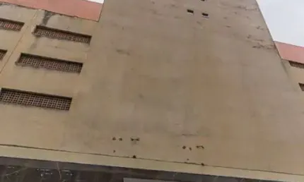 Sala comercial para alugar na Rua Chaves Barcelos, 36, Centro Histórico, Porto Alegre, 45 m2 por R$ 650