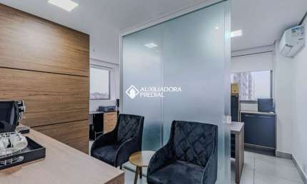 Sala comercial para alugar na Avenida Assis Brasil, 3982, Jardim Lindóia, Porto Alegre, 24 m2 por R$ 2.500