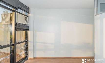 Sala comercial para alugar na Avenida Protásio Alves, 3161, Petrópolis, Porto Alegre, 37 m2 por R$ 550