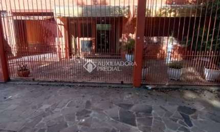 Casa comercial para alugar na Rua Arabutan, 599, Navegantes, Porto Alegre, 140 m2 por R$ 5.000