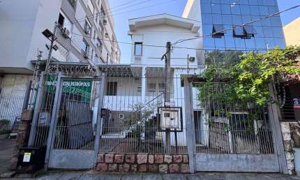 Casa comercial para alugar na Rua Santa Cecília, 1753, Santana, Porto Alegre, 300 m2 por R$ 4.980