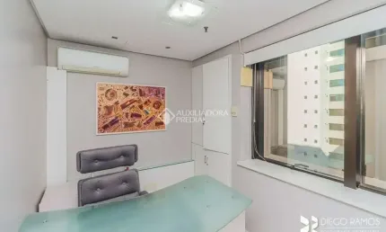 Sala comercial para alugar na Rua Doutor Florêncio Ygartua, 270, Moinhos de Vento, Porto Alegre, 73 m2 por R$ 1.700