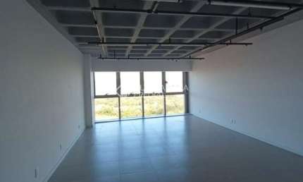 Sala comercial para alugar na Avenida Senador Tarso Dutra, 565, Petrópolis, Porto Alegre, 45 m2 por R$ 4.000