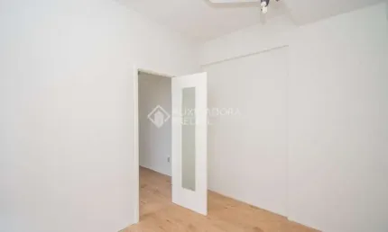 Sala comercial para alugar na Avenida Coronel Lucas de Oliveira, 15, Petrópolis, Porto Alegre, 25 m2 por R$ 850