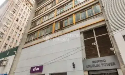Sala comercial para alugar na Rua Uruguai, 300, Centro Histórico, Porto Alegre, 300 m2 por R$ 5.500