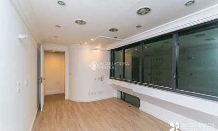 Sala comercial para alugar na Avenida Carlos Gomes, 403, Auxiliadora, Porto Alegre, 51 m2 por R$ 2.100