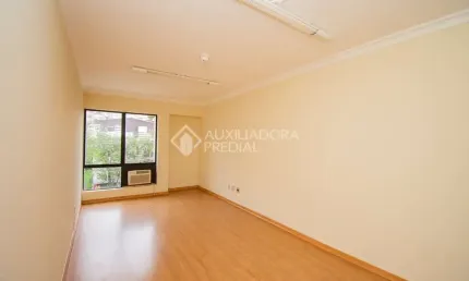 Sala comercial para alugar na Avenida Montenegro, 186, Petrópolis, Porto Alegre, 30 m2 por R$ 600