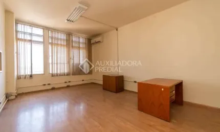 Sala comercial para alugar na Avenida Borges de Medeiros, 308, Centro Histórico, Porto Alegre, 180 m2 por R$ 3.600