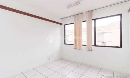 Sala comercial para alugar na Avenida Teresópolis, 2956, Teresópolis, Porto Alegre, 28 m2 por R$ 590