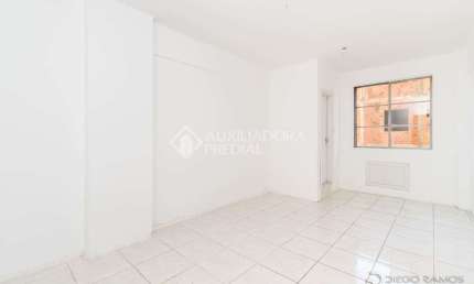 Sala comercial para alugar na Rua Marechal Floriano Peixoto, 38, Centro Histórico, Porto Alegre, 22 m2 por R$ 250