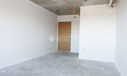Sala comercial para alugar na Avenida Assis Brasil, 2827, Passo da Areia, Porto Alegre, 34 m2 por R$ 1.400