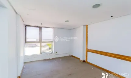 Sala comercial para alugar na Rua General Bento Martins, 24, Centro Histórico, Porto Alegre, 262 m2 por R$ 4.800