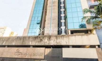 Sala comercial para alugar na Rua Riachuelo, 1038, Centro Histórico, Porto Alegre, 33 m2 por R$ 950