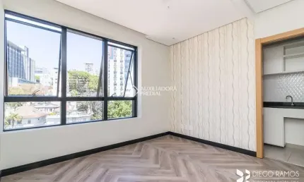 Sala comercial para alugar na Rua Ramiro Barcelos, 685, Floresta, Porto Alegre, 47 m2 por R$ 2.530