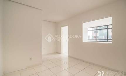 Sala comercial para alugar na Rua Ernesto da Fontoura, 1479, São Geraldo, Porto Alegre, 42 m2 por R$ 1.090