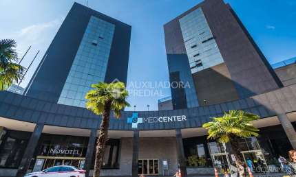Sala comercial para alugar na Avenida Soledade, 569, Três Figueiras, Porto Alegre, 501 m2 por R$ 32.204