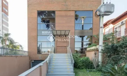 Prédio para alugar na Avenida Otto Niemeyer, 1046, Tristeza, Porto Alegre, 787 m2 por R$ 15.000