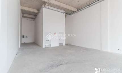 Ponto comercial para alugar na Avenida Assis Brasil, 319, Passo da Areia, Porto Alegre, 160 m2 por R$ 13.500