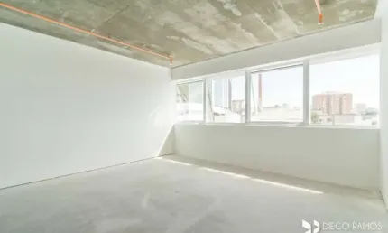 Sala comercial para alugar na Rua Ramiro Barcelos, 630, Floresta, Porto Alegre, 39 m2 por R$ 1.500