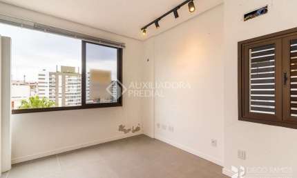 Sala comercial para alugar na Avenida Getúlio Vargas, 1644, Menino Deus, Porto Alegre, 60 m2 por R$ 2.300