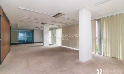 Sala comercial para alugar na Avenida Carlos Gomes, 1155, Petrópolis, Porto Alegre, 103 m2 por R$ 4.650