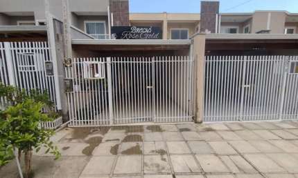 Casa com 3 quartos à venda na Rua Pia Lazzari Bertoldi, 650, Campo de Santana, Curitiba, 81 m2 por R$ 300.000