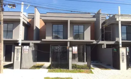 Casa com 2 quartos à venda na Rua Olívio José Rossetti, 110, Tatuquara, Curitiba, 55 m2 por R$ 320.000