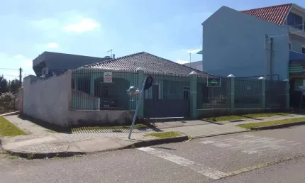 Casa com 3 quartos à venda na Rua Doutor Cézar Pernetta, 861, Tatuquara, Curitiba, 171 m2 por R$ 650.000
