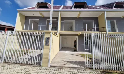 Casa com 3 quartos à venda na rua.sargento francisco da silva cotrin, 190, tatuquara, curitiba, 115 m2 por r$ 500.000