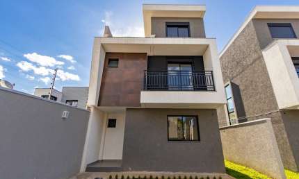 Casa com 4 quartos à venda na Rua Tucum, 26, Uberaba, Curitiba, 122 m2 por R$ 749.000