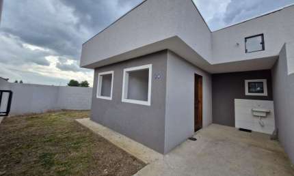 Casa com 2 quartos à venda na Travessa Rissieri Ultramari, 38, Campo de Santana, Curitiba por R$ 240.000