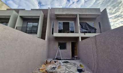 Casa com 3 quartos à venda na Rua José Mulaski Gebert, 45, Tatuquara, Curitiba por R$ 380.000