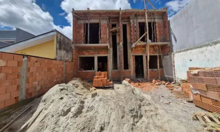 Casa com 3 quartos à venda na rua joaquim bertholdi, 517, campo de santana, curitiba por r$ 380.000