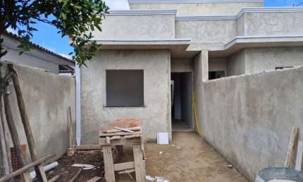 Casa com 2 quartos à venda na Rua Milton Carlos, 35, Tatuquara, Curitiba por R$ 300.000