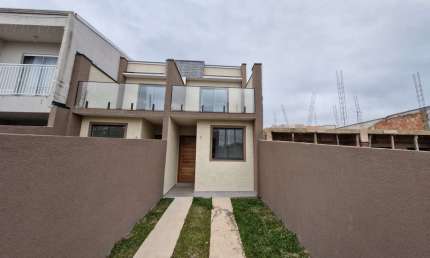 Casa com 3 quartos à venda na Rua Mínero Bittencourt, 63, Campo de Santana, Curitiba por R$ 300.000