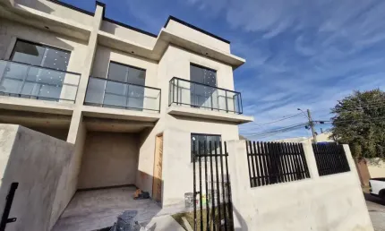 Casa com 3 quartos à venda na Rua Faustino Raimundo Pellanda, 224, Umbará, Curitiba, 81 m2 por R$ 490.000