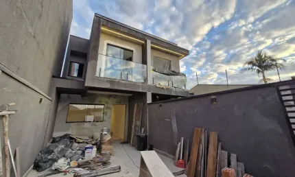 Casa com 3 quartos à venda na Rua Francisco Strobach Filho, 438, Tatuquara, Curitiba, 78 m2 por R$ 430.000