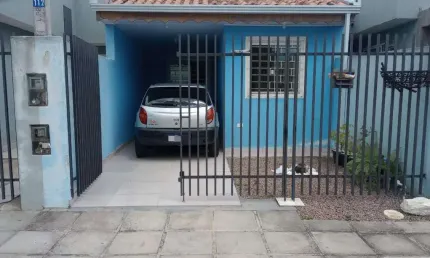 Casa com 2 quartos à venda na Rua Algacyr Manoel Voluz, 112, Tatuquara, Curitiba por R$ 215.000