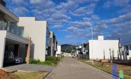 Terreno à venda na Avenida Deltaville, Beira Rio, Biguaçu