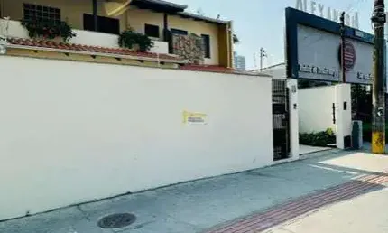 Casa Comercial para aluguel no Centro de Itajaí - Mobiliada e com 03 Dormitórios