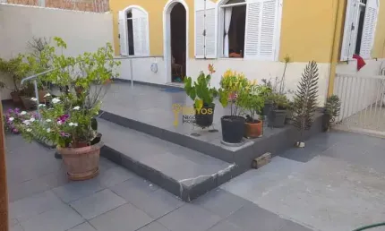 Casa no Centro de Itajaí, 3 dormitórios, 4 vagas de garagem - R$ 1.700.000,00 a venda e pra alugar também- Itajaí/SC