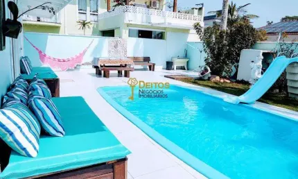 Casa térrea 100 m² com 2 dormitórios á venda em Balneário Piçarras no bairro Itacolomi