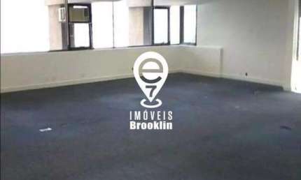 Conjunto 212m 2 banheiros 3 vagas 400m da estação Berrini