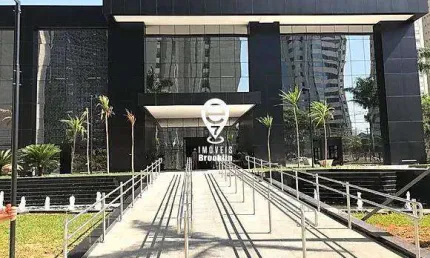 Conjunto comercial 211m com 2 banheiros e 6 vagas em frente o fórum trabalhista