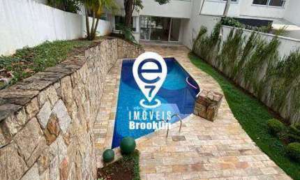 Casa de Condomínio de 425 m² com 4 suítes e 7 banheiros 4 vagas à Venda,