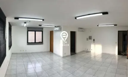 CONJUNTO COMERCIAL NA SAÚDE COM 2 VAGAS PARA VENDA!
