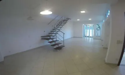 Sobrado à venda, 4 quartos, 3 suítes, Indianópolis - São Paulo/SP